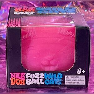 Nee Doh PINK 💖 Fuzz Ball Wild Cats The Velvet Squeeze! New